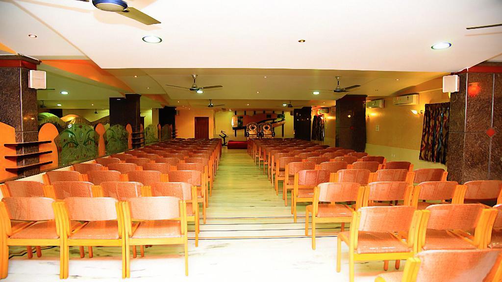 Sindhu Towers Hotell Vellore Exteriör bild